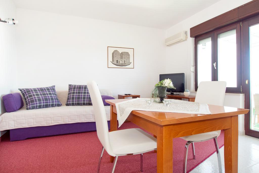 Beach Guesthouse Mediteran Podstrana Pokój zdjęcie